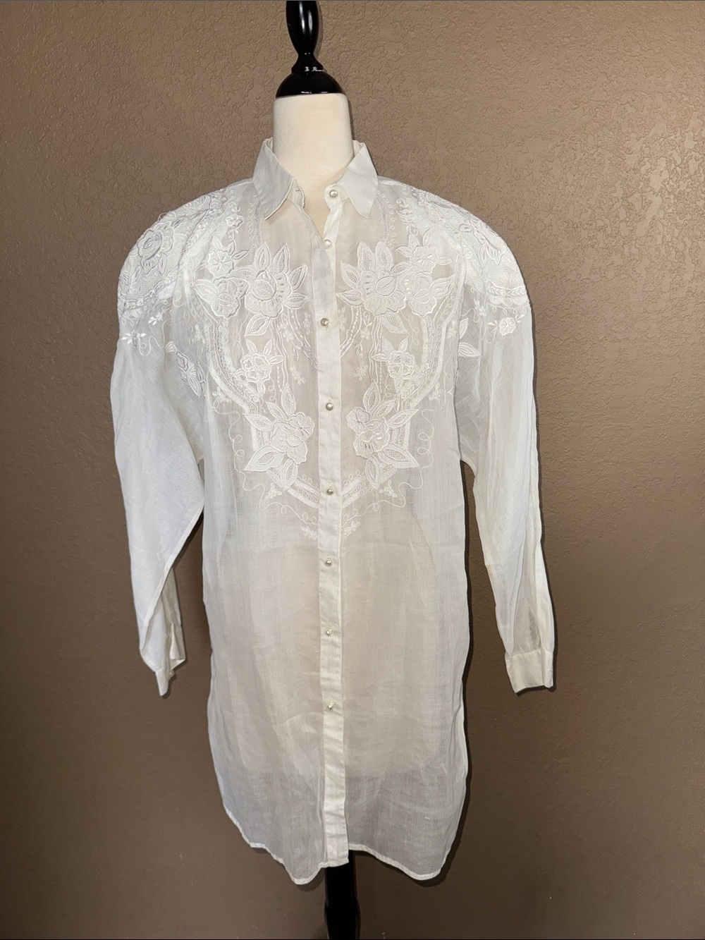 Vintage Florissant Embroidered Blouse - Timeless Style